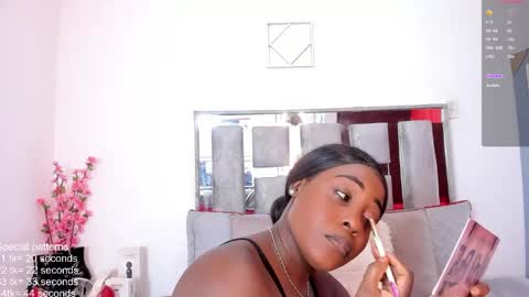 Snapshot of emillyroaa chatting on May 6, 2026, 6:57 pm Emilly Roa online show from May 6, 2026, 6:57 pm