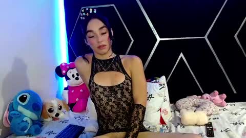 Snapshot of emillystonex chatting on March 4, 2025, 8:38 pm emillystonex online show from March 4, 2025, 8:38 pm