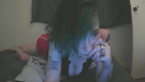 Snapshot of emily0903 chatting on October 5, 2025, 4:22 am Emily Love online show from October 5, 2025, 4:22 am