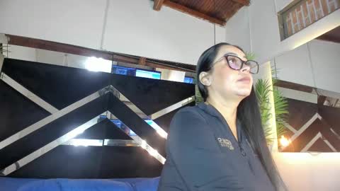 Snapshot of emily18__ chatting on September 13, 2025, 10:59 am Emily online show from September 13, 2025, 10:59 am