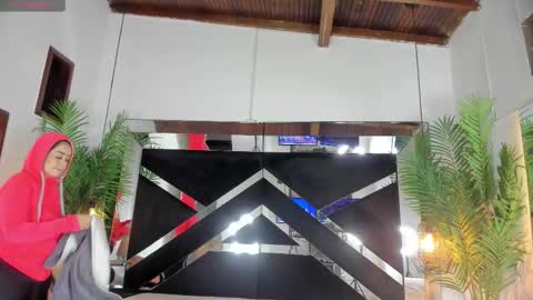 Emily  online show from November 29, 2025, 10:51 am