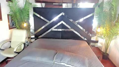 Snapshot of emily18__ chatting on January 15, 2026, 10:42 am Emily online show from January 15, 2026, 10:42 am