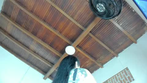 Snapshot of emily18__ chatting on February 20, 2026, 11:00 am Emily online show from February 20, 2026, 11:00 am