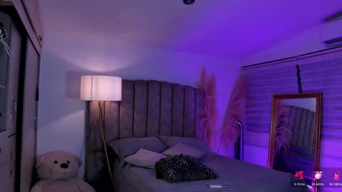 Snapshot of emily_____ chatting on February 17, 2026, 1:24 am emily valentina online show from February 17, 2026, 1:24 am