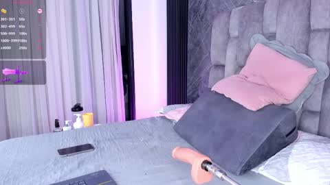 Emily online show from September 29, 2025, 11:59 am