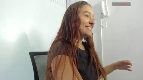 Snapshot of emily__harper_ chatting on May 17, 2026, 11:50 am Emily online show from May 17, 2026, 11:50 am