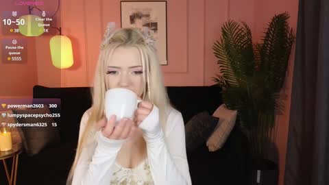 Emily online show from December 25, 2024, 7:45 pm