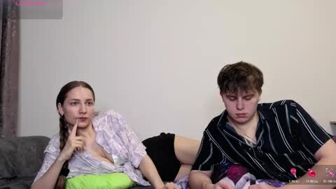 Snapshot of emily_and_ilumi chatting on December 4, 2025, 5:43 pm emily_and_ilumi online show from December 4, 2025, 5:43 pm