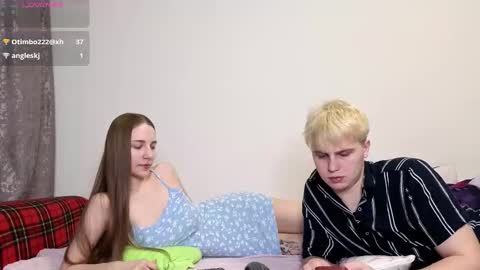 Snapshot of emily_and_ilumi chatting on January 18, 2026, 7:39 pm emily_and_ilumi online show from January 18, 2026, 7:39 pm