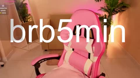 Snapshot of emily_bridget chatting on February 15, 2026, 1:57 am Emily online show from February 15, 2026, 1:57 am