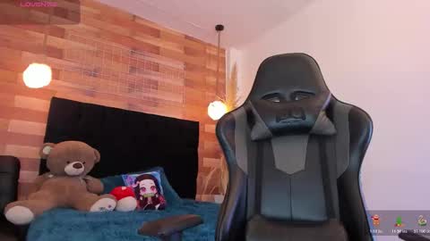 emily_brown04 online show from November 28, 2025, 11:13 am