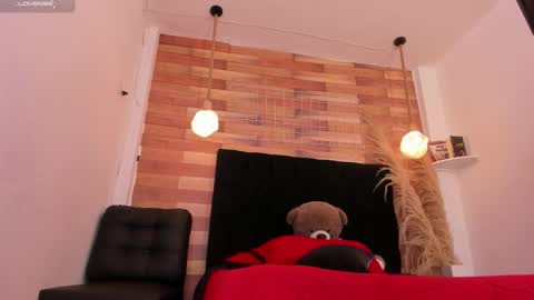 Snapshot of emily_brown04 chatting on December 18, 2025, 11:16 am emily_brown04 online show from December 18, 2025, 11:16 am