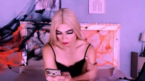 emily_castillo1_ online show from October 7, 2025, 1:47 am