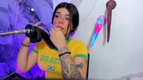 emily_evol online show from April 23, 2026, 11:42 am