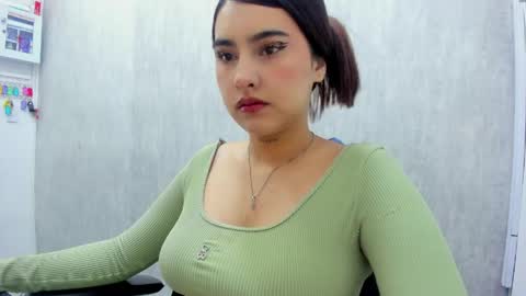 Snapshot of emily_fox_3 chatting on May 28, 2026, 12:57 pm emily fox 3 online show from May 28, 2026, 12:57 pm