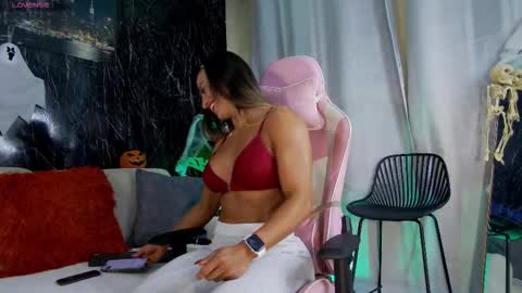 Snapshot of emily_foxx01 chatting on October 20, 2025, 9:26 pm Emily foxx01 online show from October 20, 2025, 9:26 pm