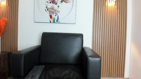 emily_frostt online show from April 5, 2026, 11:29 am