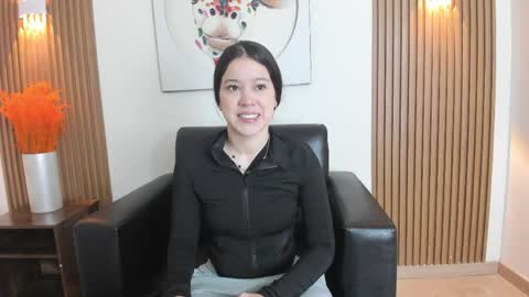 emily_frostt online show from April 15, 2026, 11:39 am