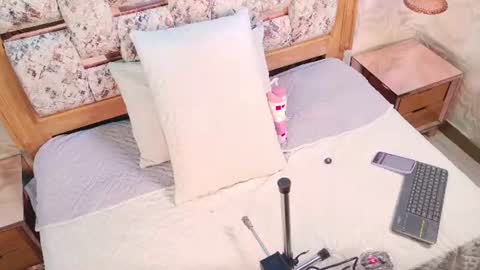 Snapshot of emily_greco chatting on August 5, 2026, 11:35 am emily_greco online show from August 5, 2026, 11:35 am