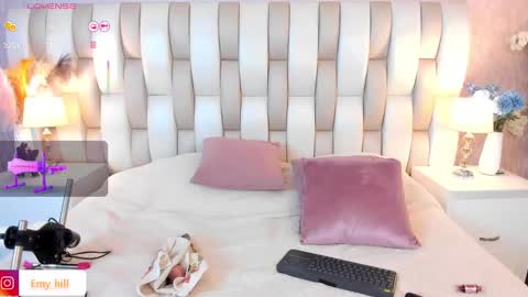 EMILY   Monday 5-2 am From Tuesday to Friday5-1 am Colombia time online show from January 30, 2025, 3:22 am