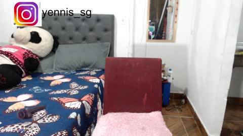 Snapshot of emily_hot_01 chatting on December 3, 2024, 8:38 am emily online show from December 3, 2024, 8:38 am