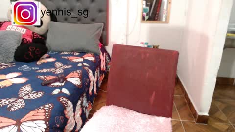 Snapshot of emily_hot_01 chatting on December 8, 2024, 10:08 am emily online show from December 8, 2024, 10:08 am