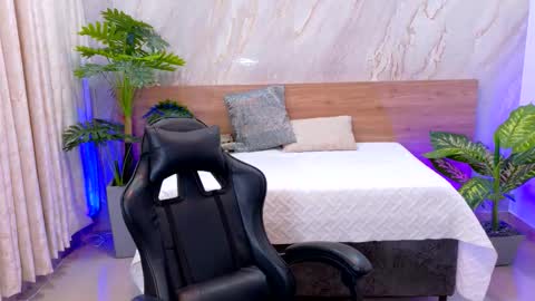 Emily online show from February 19, 2026, 11:17 am