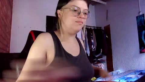 Julieta online show from January 21, 2025, 1:54 pm