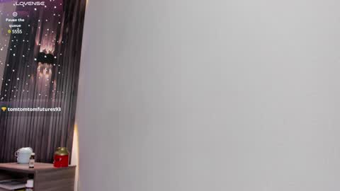 Snapshot of emily_layton chatting on January 25, 2025, 12:59 am Emily online show from January 25, 2025, 12:59 am