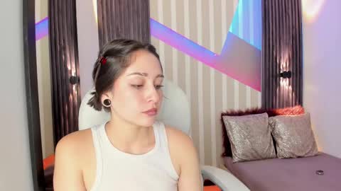 Snapshot of emily_layton chatting on September 19, 2025, 3:56 pm Emily online show from September 19, 2025, 3:56 pm
