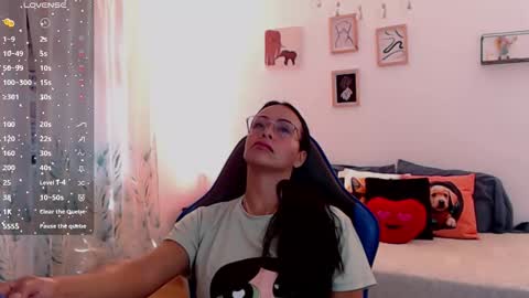 emily leroy. online show from October 24, 2025, 12:01 pm