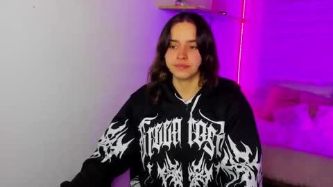 emily_lindey online show from November 30, 2025, 3:21 am