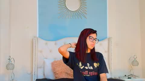 Snapshot of emily_loperaa chatting on February 1, 2026, 10:08 pm Emily online show from February 1, 2026, 10:08 pm