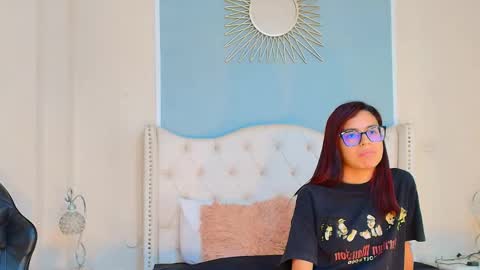 Snapshot of emily_loperaa chatting on February 2, 2026, 11:14 pm Emily online show from February 2, 2026, 11:14 pm