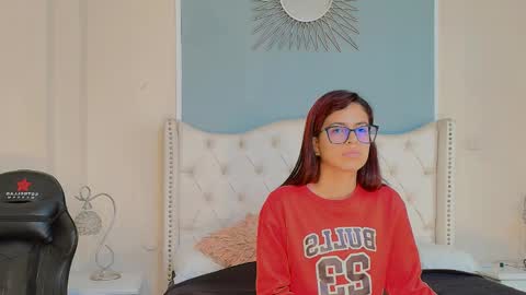 Snapshot of emily_loperaa chatting on February 9, 2026, 12:25 am Emily online show from February 9, 2026, 12:25 am