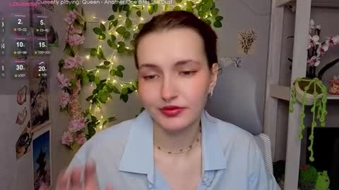 Snapshot of emily_lune chatting on February 12, 2026, 2:28 am Emily online show from February 12, 2026, 2:28 am