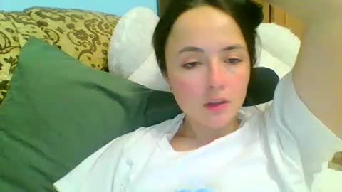 Snapshot of emily_morning_dew chatting on December 22, 2024, 3:11 pm emily_morning_dew online show from December 22, 2024, 3:11 pm