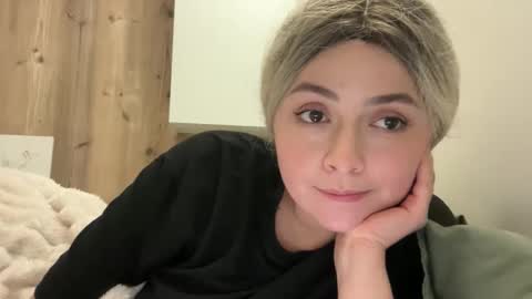 emily_morning_dew online show from October 13, 2025, 6:08 pm