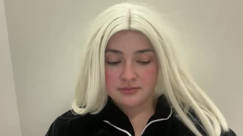 emily_morning_dew online show from February 11, 2026, 9:09 pm