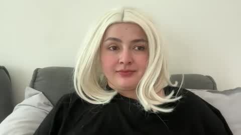 emily_morning_dew online show from March 27, 2026, 8:37 am