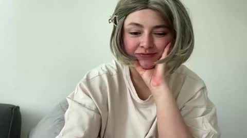 emily_morning_dew online show from May 25, 2026, 1:17 pm