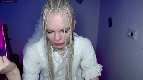 Snapshot of emily_nyaffe chatting on January 7, 2026, 2:03 am Lia online show from January 7, 2026, 2:03 am