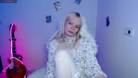 Snapshot of emily_nyaffe chatting on February 2, 2026, 3:33 pm Lia online show from February 2, 2026, 3:33 pm