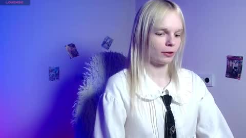 Snapshot of emily_nyaffe123 chatting on March 14, 2026, 5:24 am Lia online show from March 14, 2026, 5:24 am