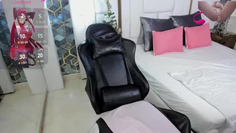 Snapshot of emily_parkss666 chatting on December 4, 2025, 9:23 pm Emily online show from December 4, 2025, 9:23 pm