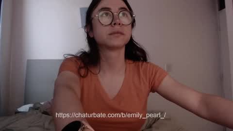 Snapshot of emily_pearl_ chatting on February 2, 2025, 8:51 pm emily_pearl_ online show from February 2, 2025, 8:51 pm