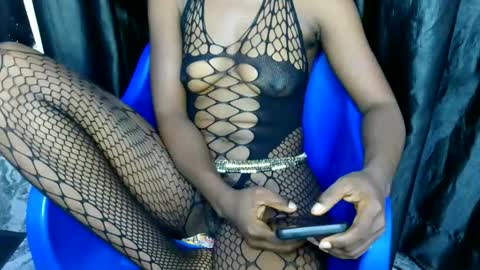 Snapshot of emily_pussy19 chatting on May 21, 2026, 9:00 pm emily_pussy19 online show from May 21, 2026, 9:00 pm