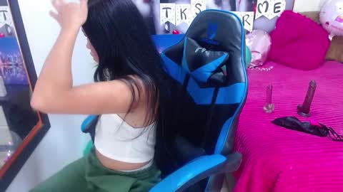       online show from February 12, 2025, 12:22 pm