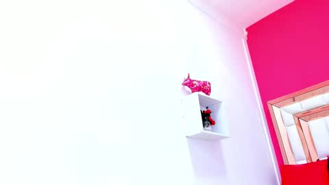 Snapshot of emily_sexy3 chatting on March 7, 2025, 2:23 pm Emily online show from March 7, 2025, 2:23 pm