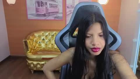 emily_smith_t online show from July 8, 2026, 12:31 pm